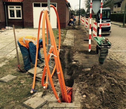 Zerstörung von Glasfaserkabeln: Was man über die Sabotage des Internetzugangs bisher weiss