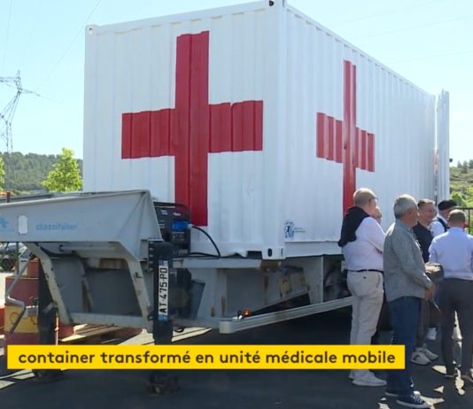 Seecontainer wurde zu einer mobilen medizinischen Einheit für die Ukraine umgebaut