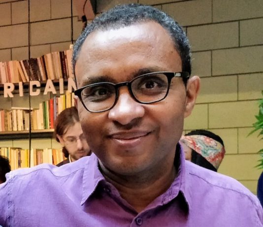 Proteste gegen die Rentenreform: Für Bildungsminister Pap Ndiaye gibt es Polizeigewalt Pap_Ndiaye_Wiki