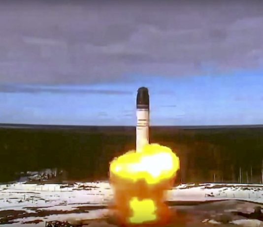 Russischer Abgeordneter droht: „Mit zwei Sarmat-Raketen zerstören wir die Ostküste der USA“