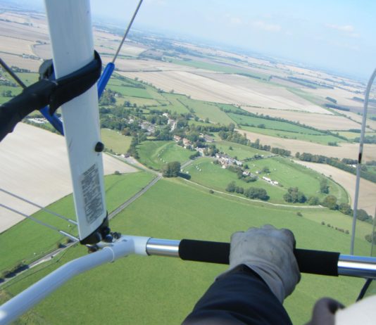 Haute-Loire: Zwei Tote beim Absturz eines Ultraleichtflugzeugs bei Chaspuzac