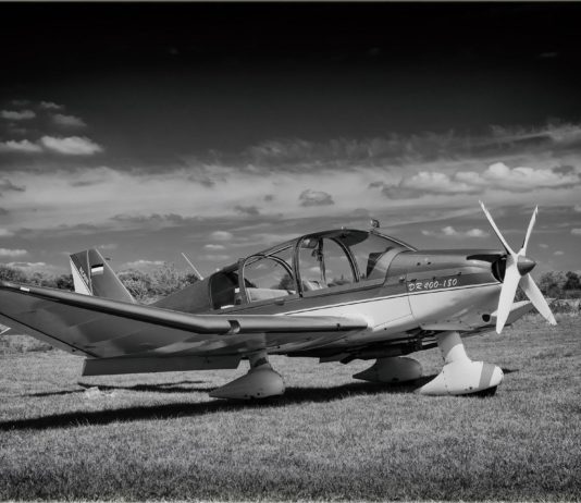 Drama in Isère: Gesamte Familie stirbt beim Absturz eines Privatflugzeugs