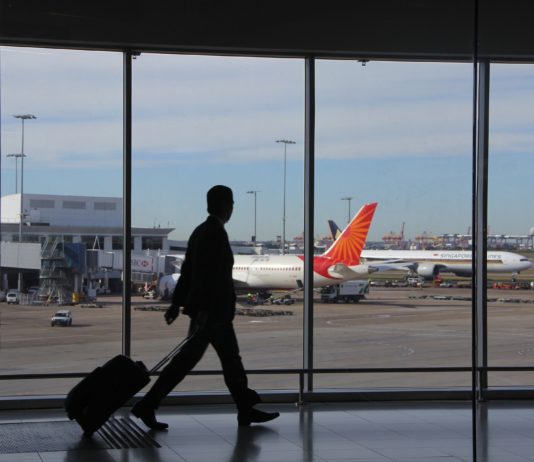 Covid-19: Keine Maskenpflicht mehr auf Flughäfen und in Flugzeugen ab Montag in Europa