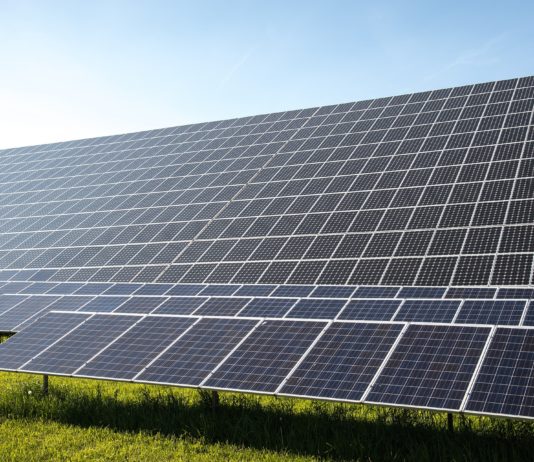 Elisabeth Borne vor der Herausforderung der „ökologischen Planung“