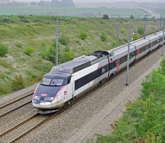 Der TGV: Frankreichs Blitz auf Schienen – heute vor 43 Jahren fuhr er zum ersten Mal SNCF_TGV