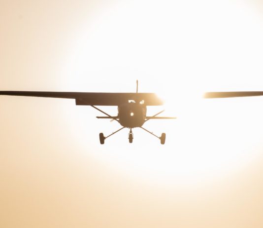 Gironde: Drei Tote beim Absturz eines Sportflugzeugs südlich von Bordeaux Flugzeug_Sonne