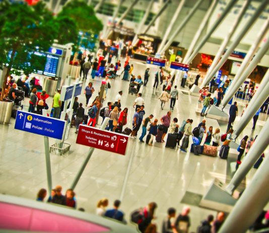 Covid, Streiks, Personalmangel… sehr viele Flugzeuge könnten während der Ferien am Boden bleiben Flughafen
