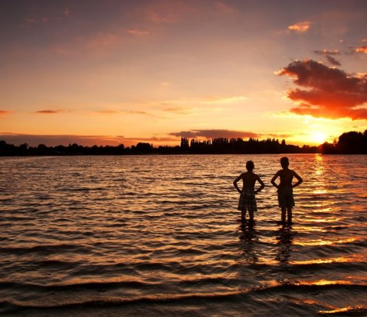 Hitzewelle: Wegen der hohen Temperaturen könnten mehr Menschen ertrinken Baden_im_See