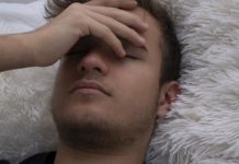 Covid-19: Untervariante BA.5 zeigt häufiger stärkere Symptome Krank