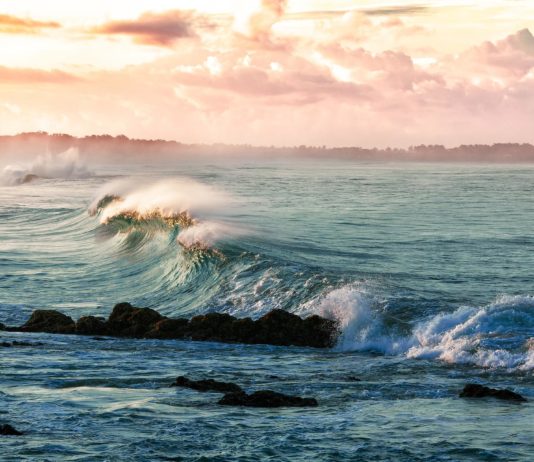 UNO ruft bei Eröffnung ihrer Weltkonferenz in Lissabon den „Notstand der Ozeane“ aus Küste