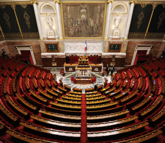 Marine Le Pen greift nach Strohhalm: Verfassungsgericht erneut mit der Wahl der Parlamentspräsidentin befasst Nationalversammlung