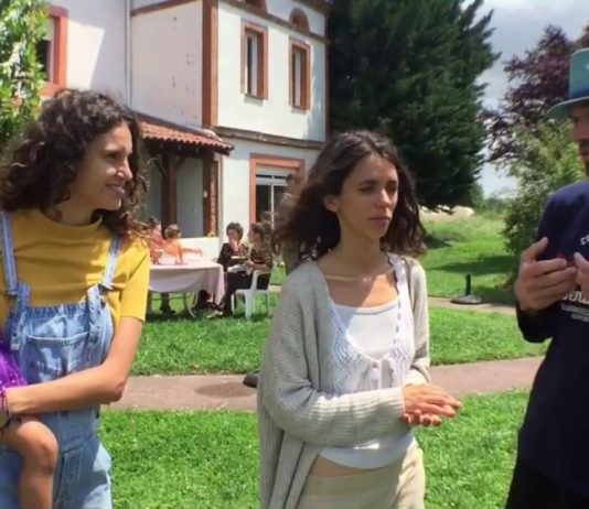 Ariège: Ein Ökodorf, in dem die Kinder nicht zur Schule gehen Pourgues_en_Ariège