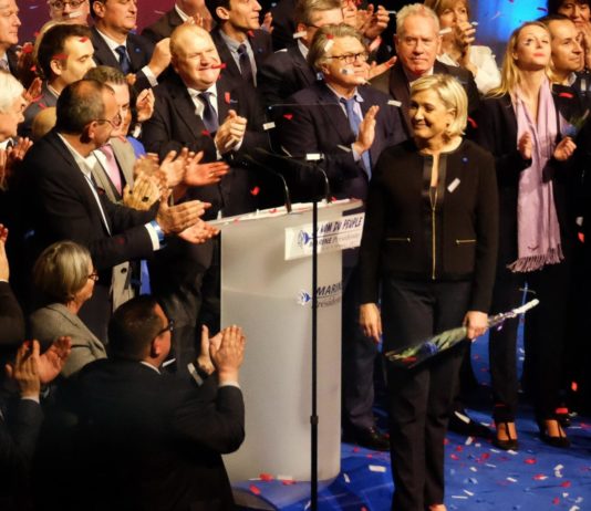 Parlamentswahlen: Überschuldete Le Pen-Partei versucht den Bankrott abzuwenden