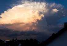 Tödliches Unwetter in Saint-Honoré-les-Bains: Als der Himmel plötzlich explodierte Gewitterwolke