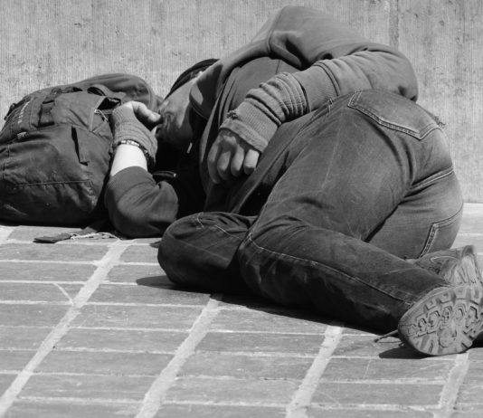 Hitzewelle: In Toulouse muss das Rote Kreuz Obdachlosen helfen Obdachlos