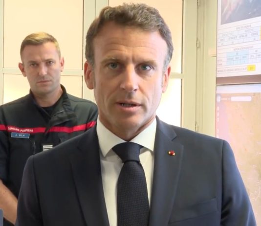 Waldbrände: „Wir sind mobilisiert“, versichert Emmanuel Macron Macron_Pompiers
