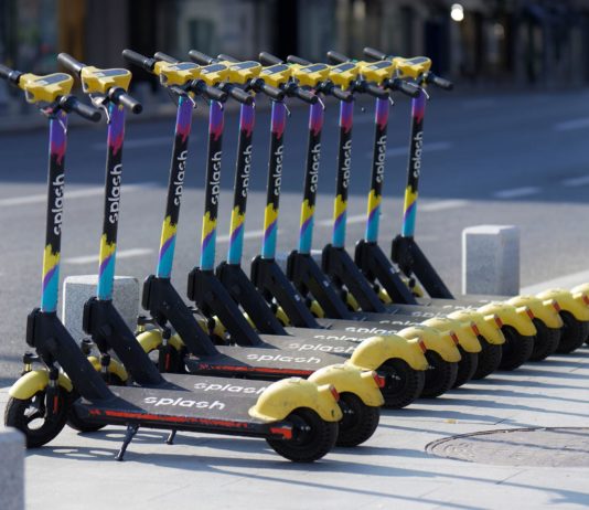 Nizza: 5-jähriges ukrainisches Flüchtlingskind stirbt nach Zusammenstoss mit Elektroroller auf der Promenade des Anglais Elektroroller
