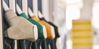 Staat und Spritpreise: Verdient der Fiskus an der Zapfsäule mit? Tankstelle