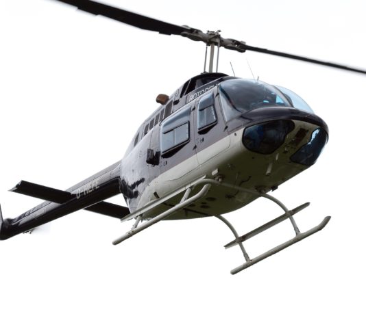 Bretagne: Hubschrauber schrammt haarscharf am Absturz vorbei Hubschrauber