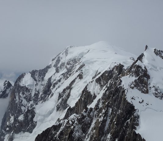 Hitze und Trockenheit: Von Besteigungen des Mont-Blanc wird dringend abgeraten – Bergführer setzen ihre Touren aus mont-blanc