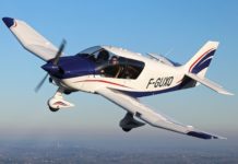 Savoie: Ein Touristenflugzeug stürzt auf ein Chalet in Méribel Kleinflugzeug