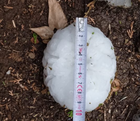 Riesige Hagelkörner in Katalonien: 20 Monate altes Mädchen getötet und hohe Sachschäden Monster-Hagel