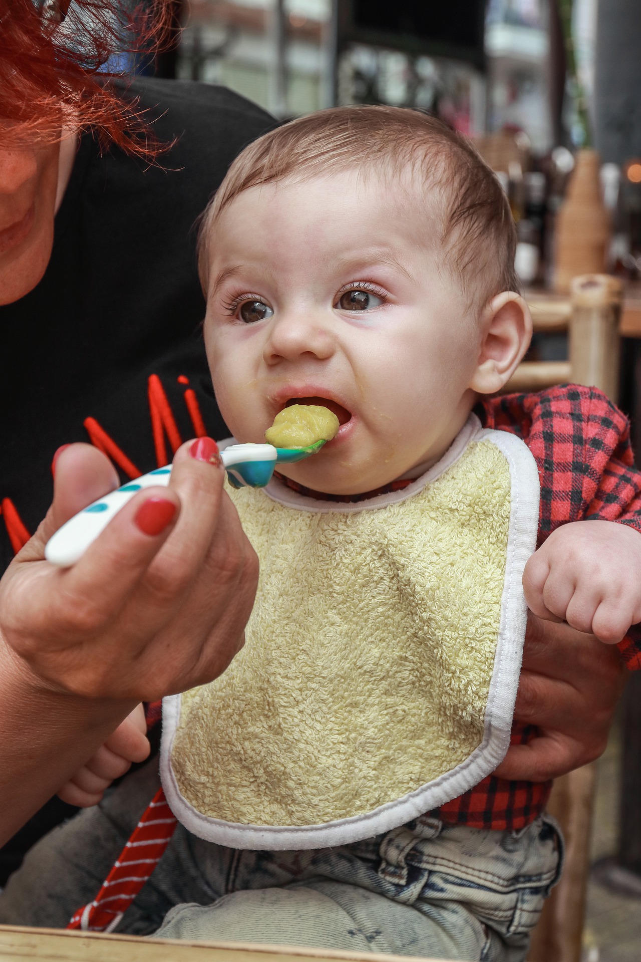 Starker Preisanstieg bei Babyprodukten in französischen Apotheken