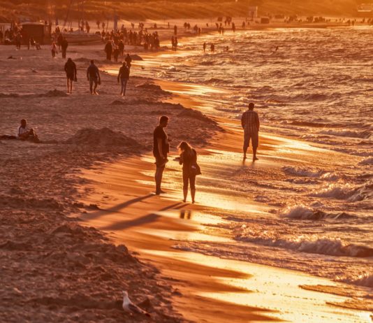 Tourismusbranche Frankreichs ist mit der Sommersaison zufrieden Strandurlaub