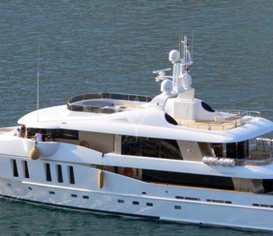 Beeindruckende Bilder vom Untergang einer Superyacht vor der Küste Italiens my-saga-yacht