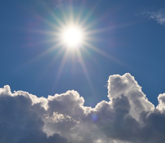 Bis zu 36°C, Gewitter im Westen und Südwesten – was der Himmel am Mittwoch für Frankreich bereithält Sonne_Wolken