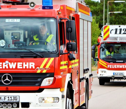 EU: Über 350 Feuerwehrleute mit 101 Fahrzeugen und sechs Löschflugzeuge auf dem Weg nach Frankreich Deutsche_Feuerwehr
