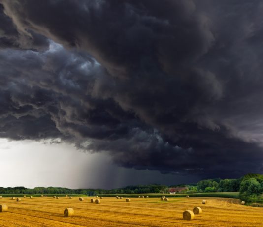Frankreich: Fünf Départements unter Warnstufe Rot – Hitze und drohende Gewitter Gewitter_August