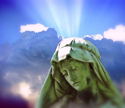 Mariä Himmelfahrt in Frankreich – Ein Feiertag zwischen Himmel, Historie und Hochsommer Mariä_Himmelfahrt