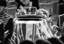 Macron nimmt an der Beerdigung der Queen in Großbritannien teil Queen_Beerdigung