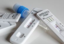 Covid-19: Viruszirkulation beschleunigt sich und Santé publique France ruft zur Einhaltung von Barrieregesten auf Antigentest