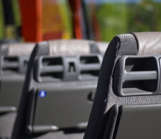 In ganz Frankreich fehlen die Busfahrer Bus