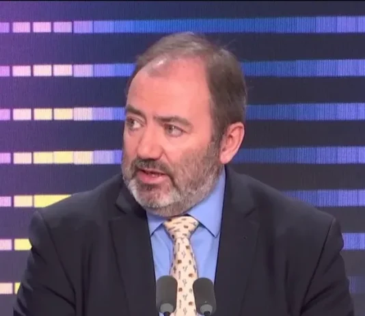 Covid-19: Die neuen Impfstoffe stehen ab 3. Oktober zur Verfügung Francois_Braun