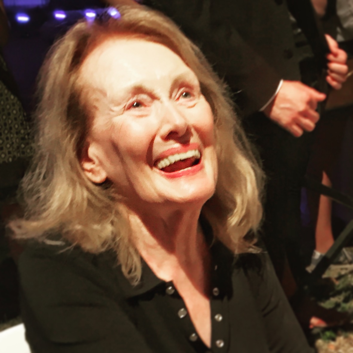 Französin Annie Ernaux erhält Nobelpreis für Literatur - Emmanuel Macron gratuliert