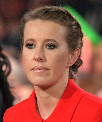 Putins Patentochter – die „russische Paris Hilton“ – ist aus Russland geflohen Ksenia_Sobchak_2017