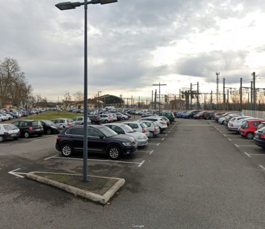 Betrug: Vorsicht vor gefälschten Strafzetteln auf der Windschutzscheibe Montauban_Parkplatz