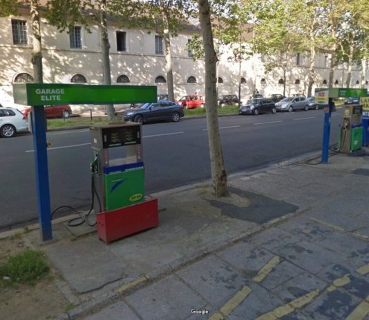 Benzinknappheit: In Paris verlangt die teuerste Tankstelle Frankreichs 3 Euro für einen Liter Diesel! Tankstelle_Paris