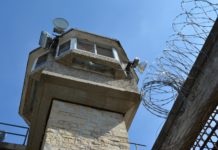 Frankreichs Antwort auf die Drogenkriminalität: Neue Hochsicherheitsgefängnisse rechtlich bestätigt Gefängnis