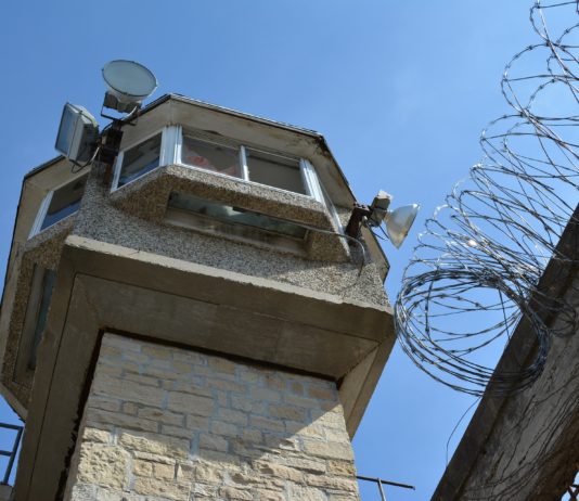 Frankreichs neue Festung gegen die Drogenmafia – ein Gefängnis als Wende in der Strafpolitik Gefängnis