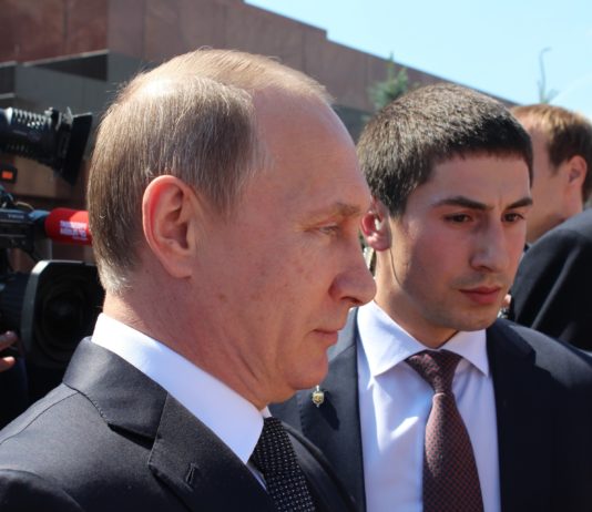 Ukraine-Krieg: Wladimir Putin will sich im November mit Joe Biden treffen Putin