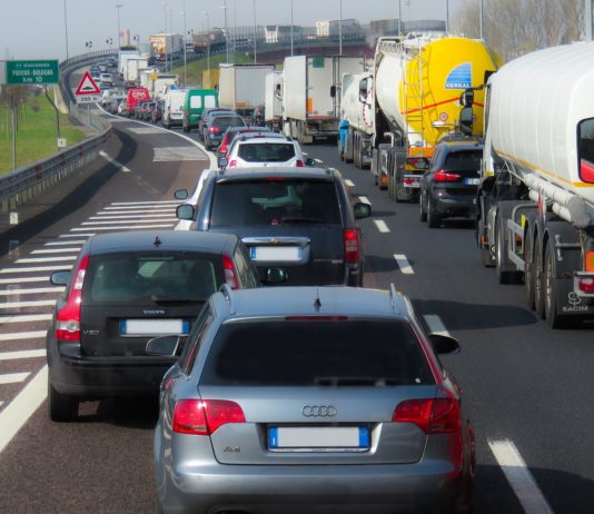 Benzinknappheit: Und was wird aus den Herbstferien? Ferienverkehr