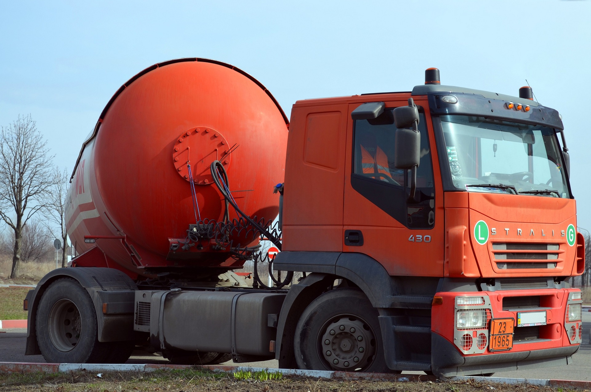 Benzinknappheit: Kraftstoffdiebe machen die Tanks von LKWs leer