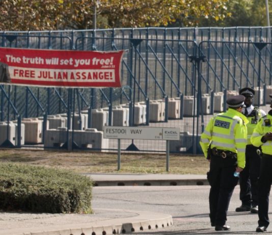 WikiLeaks: Fünf Zeitungen fordern Ende der Strafverfolgung von Julian Assange Freiheit_für_Assange