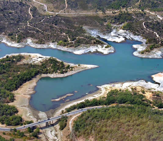 Dürre: 28.000 Einwohner des Departements Var müssen Wasserverbrauch einschränken Lac_de_Saint-Cassien