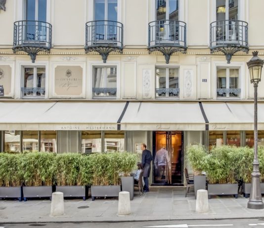 Brigitte Giraud erhält den Prix Goncourt für ihr Buch „Vivre vite“ (Flammarion) Restaurant_Drouant-Paris