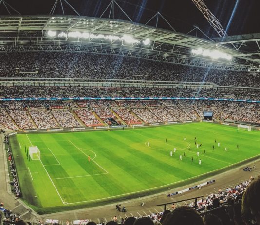 WM in Katar: Für das Match Frankreich-Australien soll die Klimaanlage im Stadion eingeschaltet werden Fussballstadion